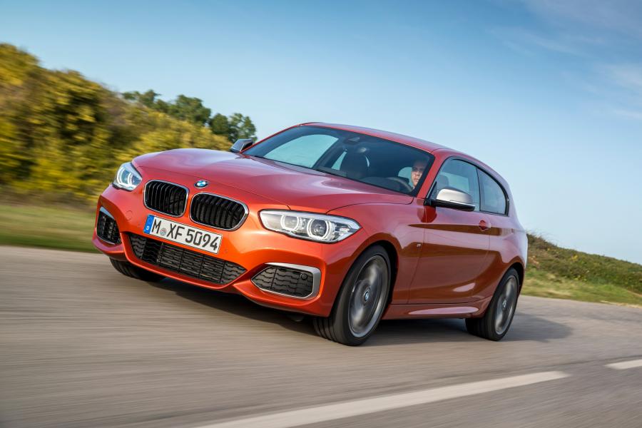  BMW M135i 3-Door 2015 года  (фото 2 из 35)